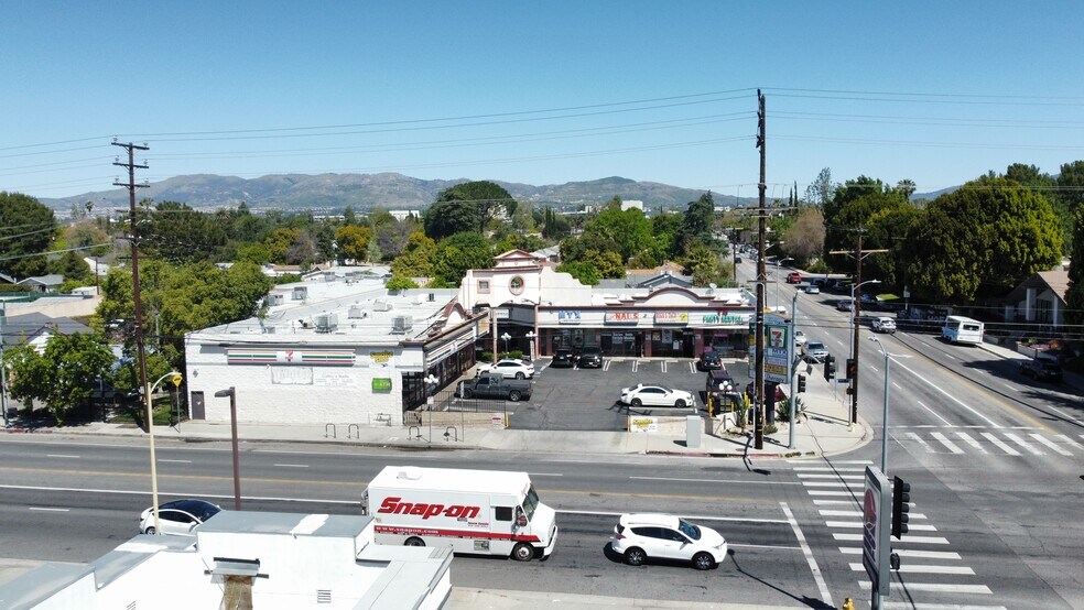 More Photos Of 8707 Lindley Ave, Northridge Storefront For Sale
