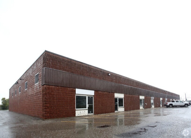More Photos Of 644 Colby Dr, Waterloo Warehouse For Lease