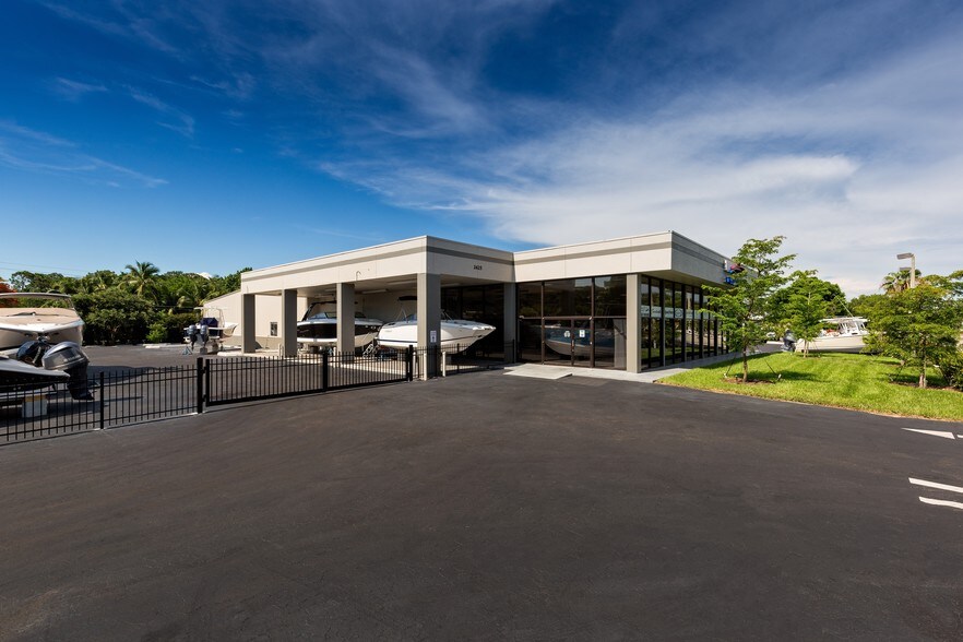 More Photos Of 2625 Davis Blvd, Naples Auto Dealership For Sale