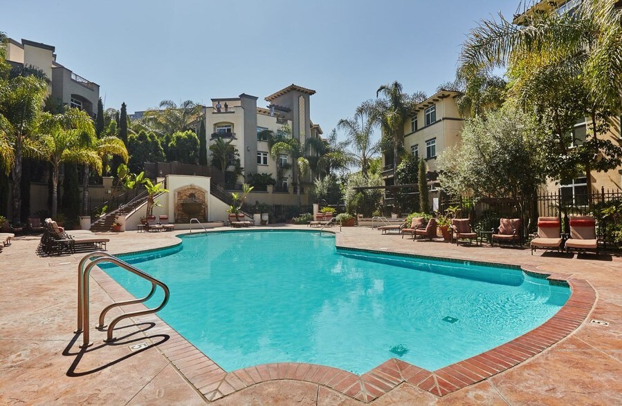 More Photos Of 8601 Lincoln Blvd, Los Angeles Apartments For Lease