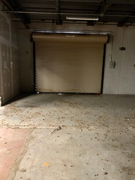 More Photos Of 2373 Stemmons Trl, Dallas General Retail For Lease