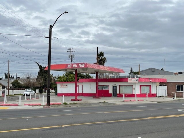 More Photos Of 1060 N Golden State Blvd, Turlock Office For Sale