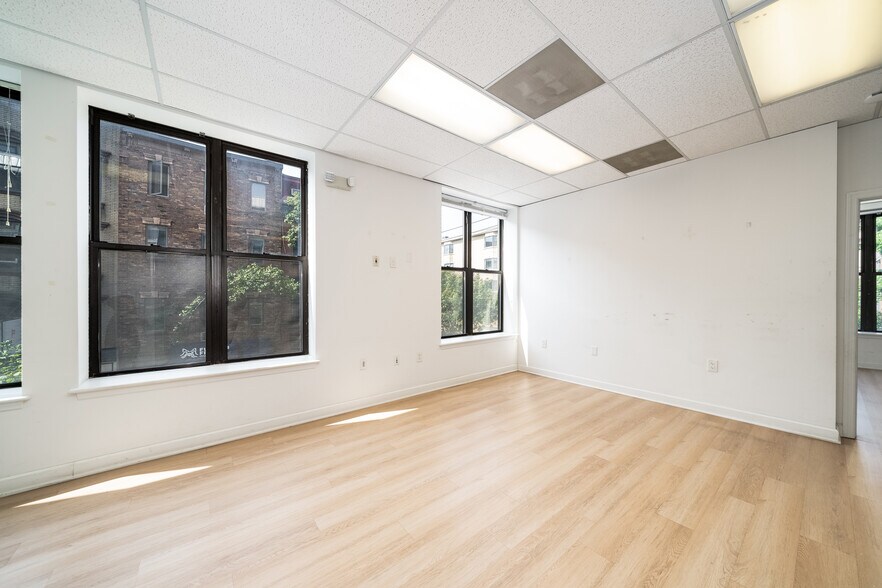 More Photos Of 358-360 1st St, Hoboken Medical For Lease
