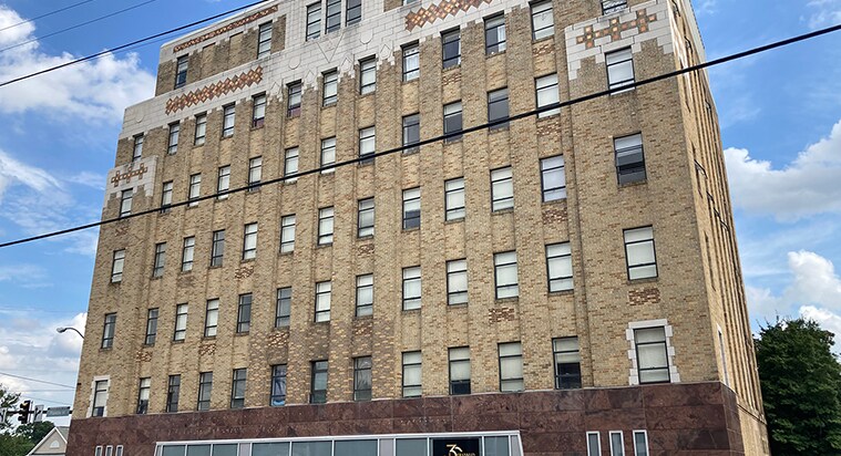 Primary Photo Of 30 Franklin St, Petersburg Multifamily For Sale