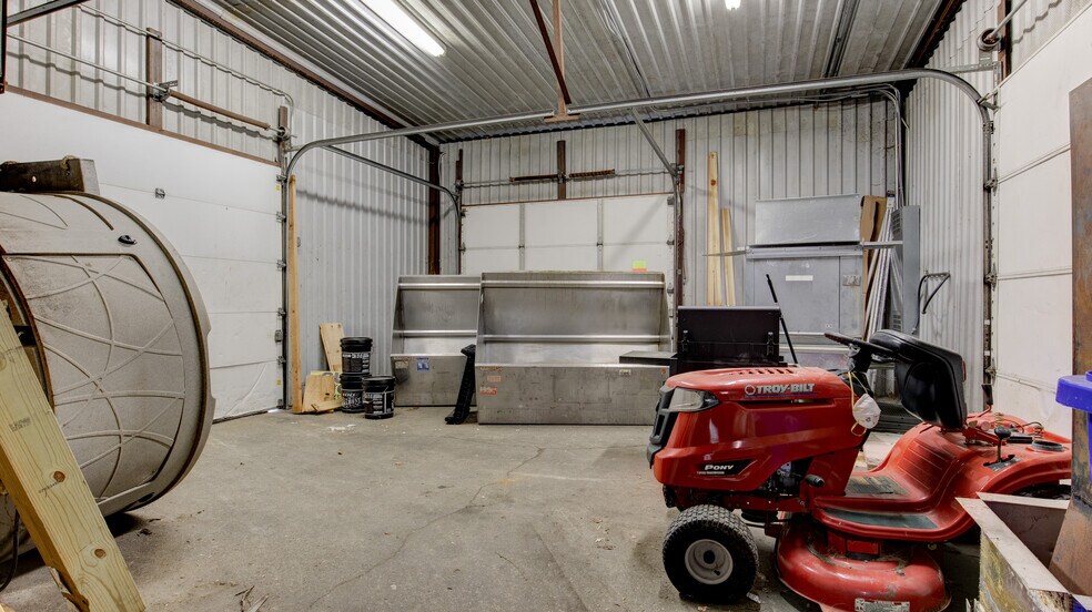 More Photos Of 2015 Payne st, Tell City Light Distribution For Sale