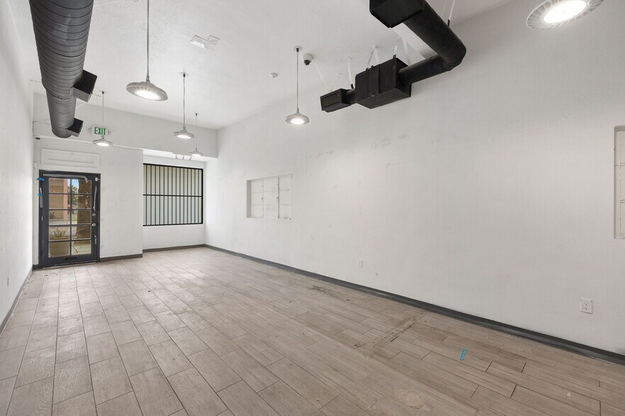 More Photos Of 1059-1063 N Palm Canyon Dr, Palm Springs Storefront For Sale