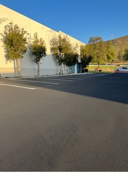 More Photos Of 1950 5th St, Norco Warehouse For Lease