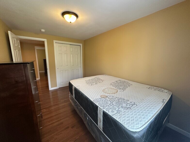 More Photos Of 205-274 Robert Dr, Syracuse Apartments For Sale