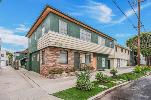 Primary Photo Of 3024 E 3rd St, Long Beach Apartments For Sale