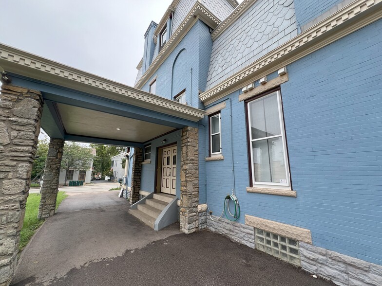 More Photos Of 6111 Madison Rd, Cincinnati Office Residential For Sale