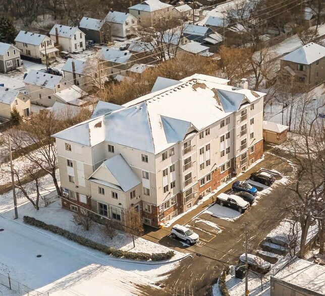 More Photos Of 75 Emma St, Oshawa Apartments For Sale