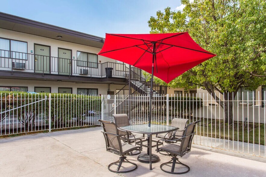 More Photos Of 245 E Wendover Blvd, Wendover Hotel For Sale