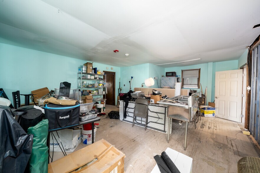 More Photos Of 990 Broadway, Bayonne Restaurant For Sale