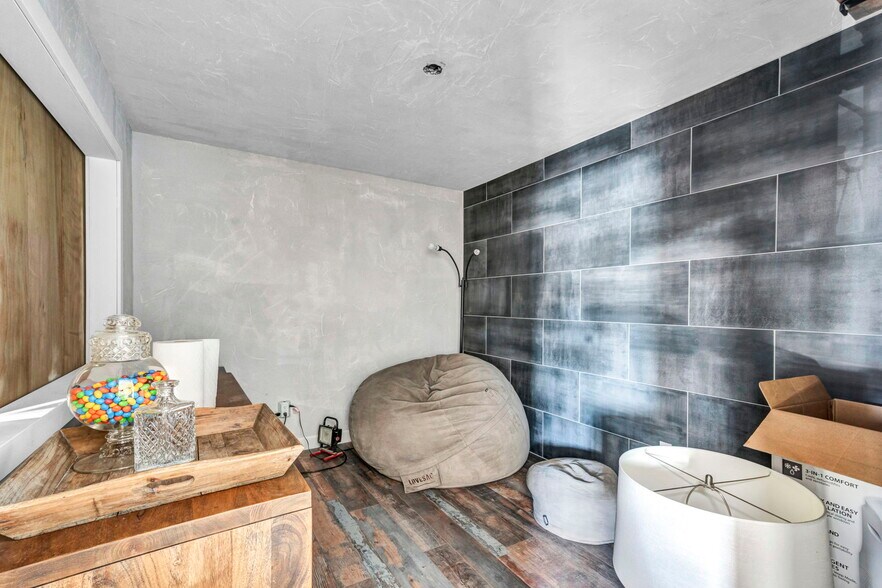 More Photos Of 1555 S Wells Ave, Reno Restaurant For Sale