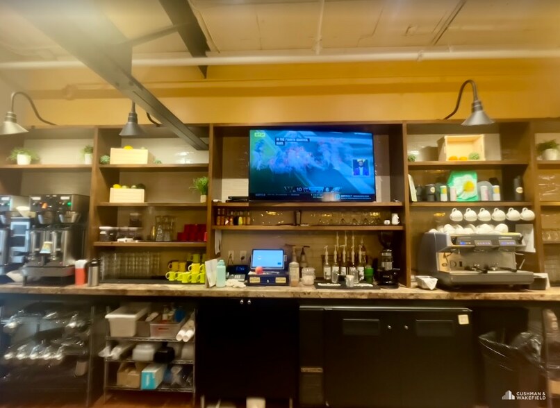 More Photos Of 230 S College Ave, Fort Collins Storefront For Lease