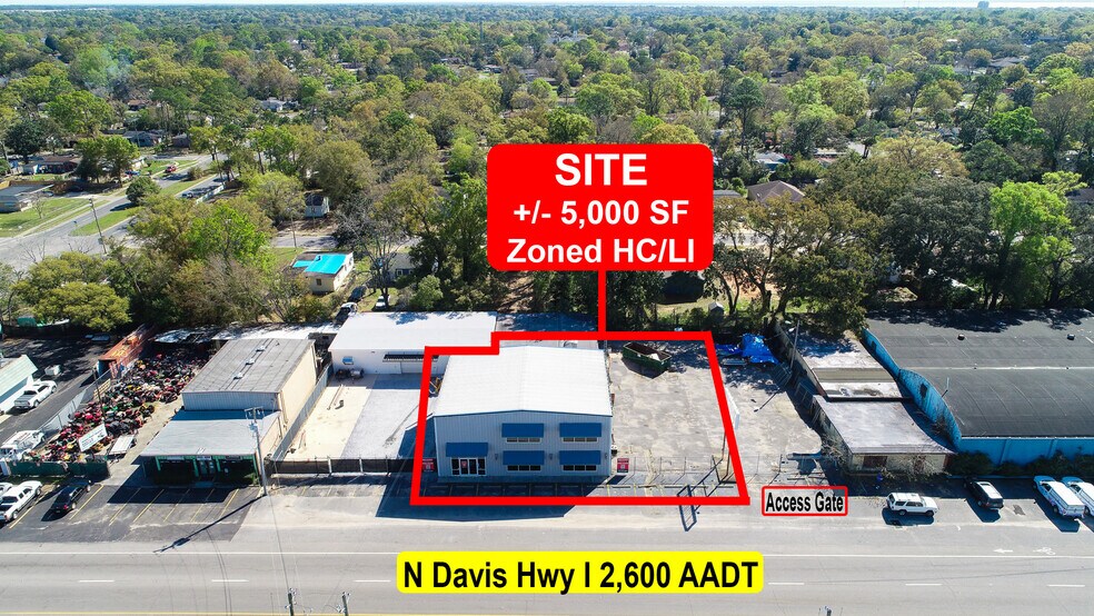 More Photos Of 3110 N Davis Hwy, Pensacola Showroom For Lease