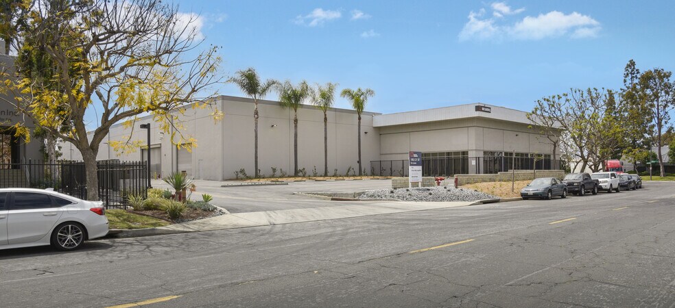 Primary Photo Of 800 Sandhill Ave, Carson Warehouse For Lease