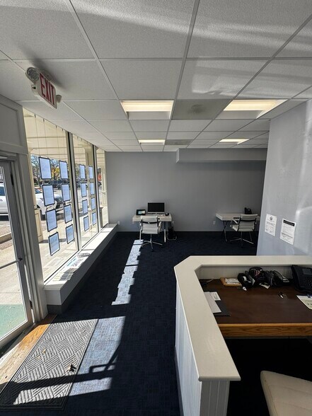 More Photos Of 420 Boston Post Rd, Sudbury General Retail For Lease