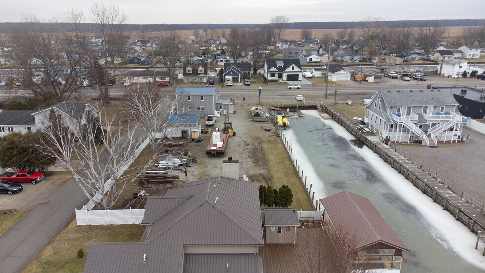 More Photos Of 7427 Dyke Rd, Clay Freestanding For Lease