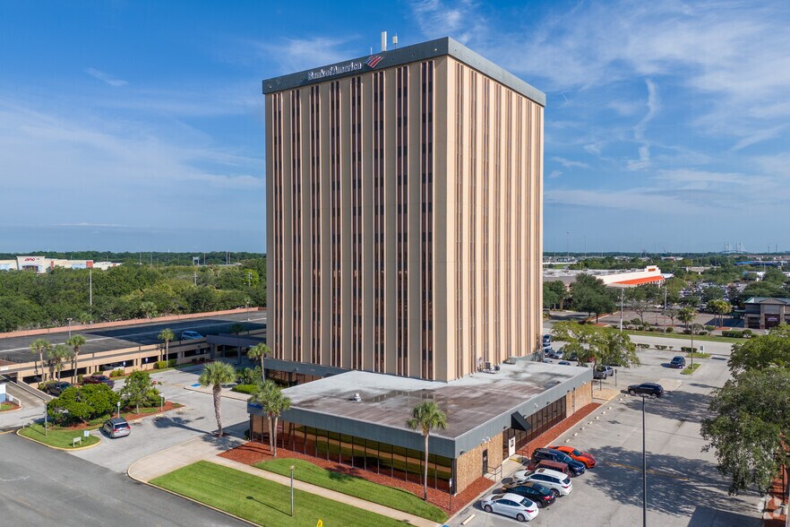 More Photos Of 9550 Regency Square Blvd, Jacksonville Medical For Lease