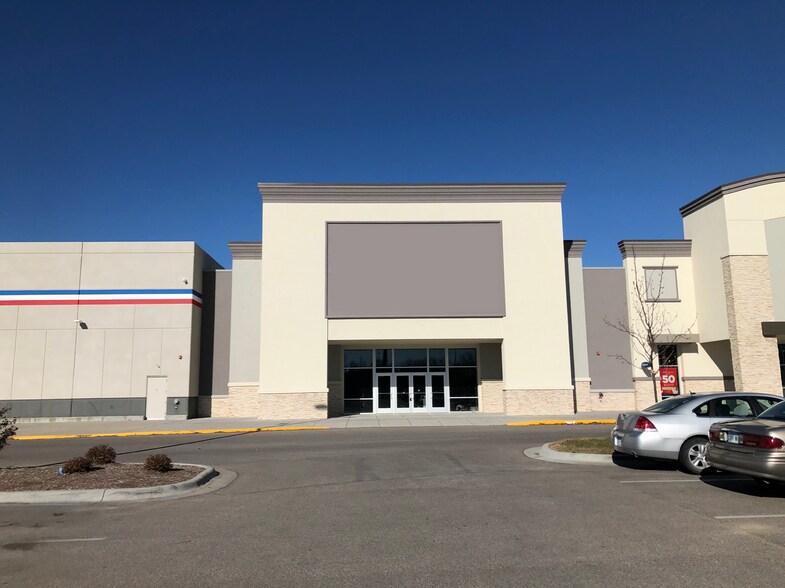 More Photos Of 401 E Poyntz Ave, Manhattan General Retail For Lease