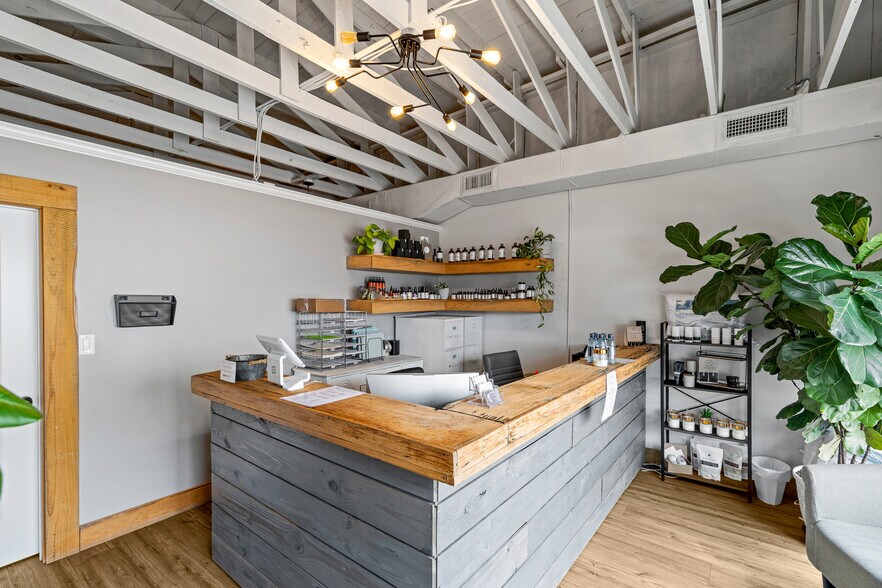 More Photos Of 317 Wood St, West Monroe General Retail For Sale