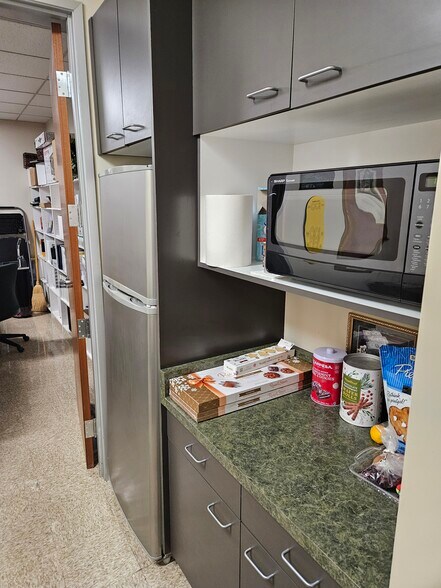 More Photos Of 970 Reserve Dr, Roseville Loft Creative Space For Sale