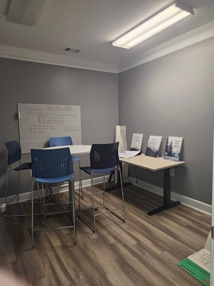 More Photos Of 5480 McGinnis Village Pl, Alpharetta Medical For Lease