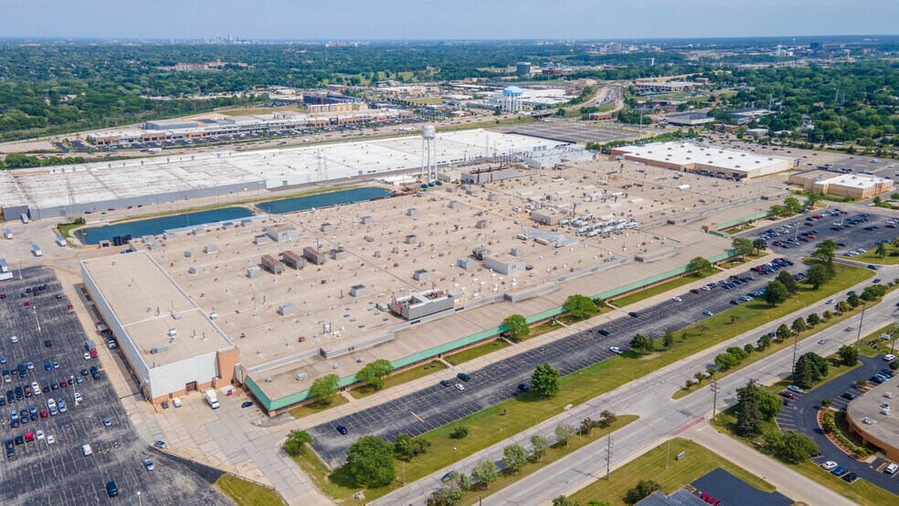 More Photos Of 3300 N 124th St, Milwaukee Manufacturing For Lease