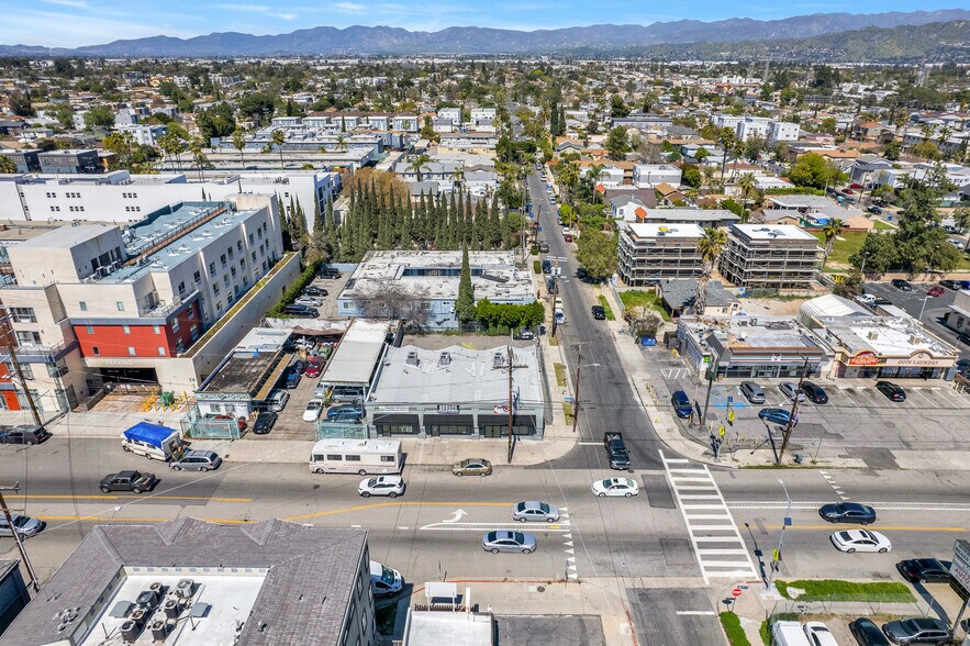 More Photos Of 11119-11123 Burbank Blvd, North Hollywood Storefront Retail Office For Lease