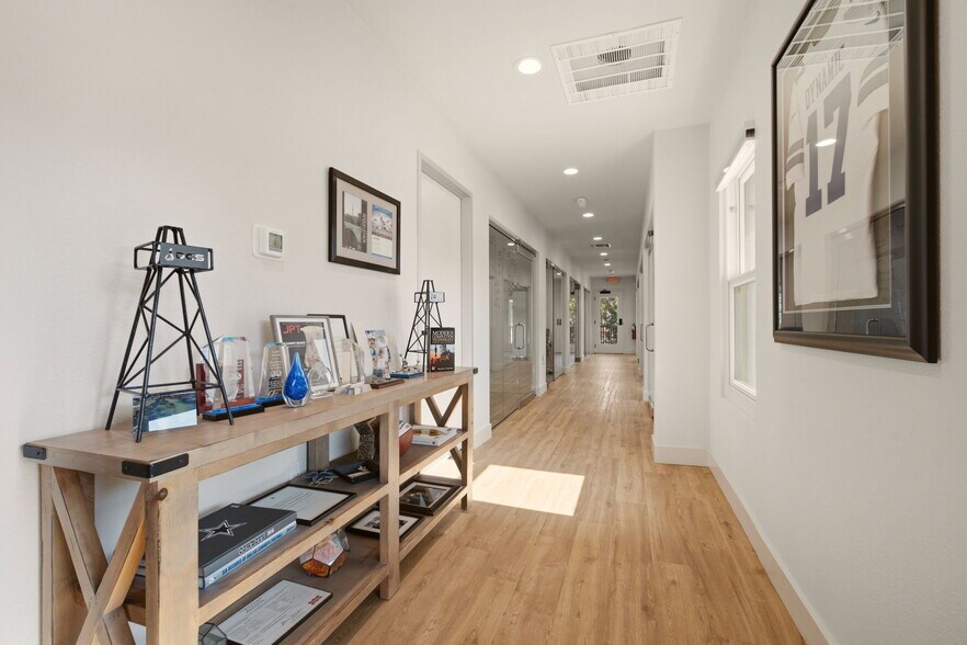 More Photos Of 7274 Elm St, Frisco Office For Sale