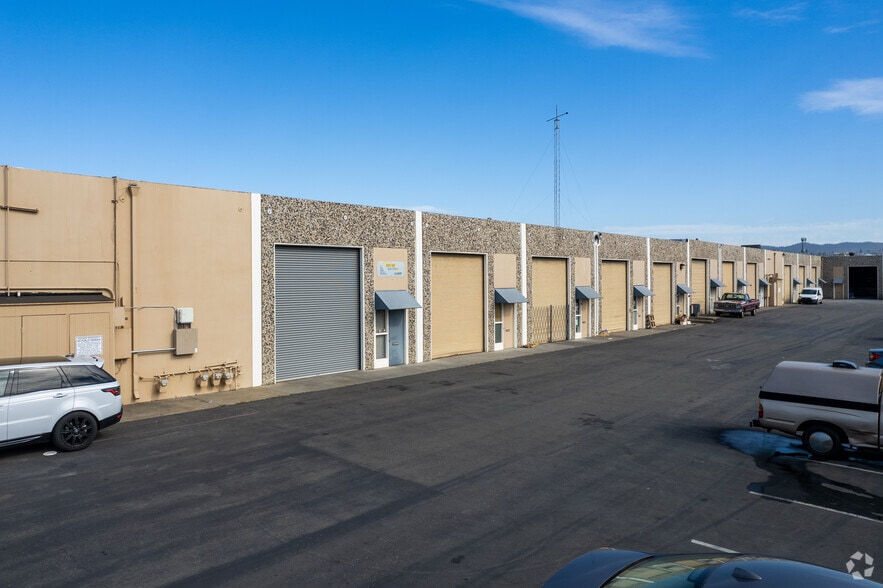More Photos Of 2400-2496 Teagarden St, San Leandro Warehouse For Lease
