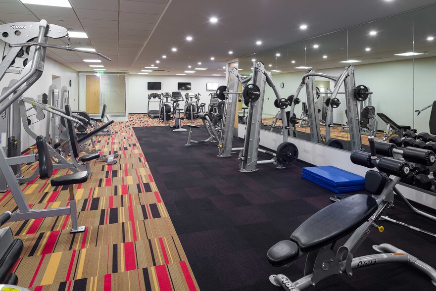 More Photos Of 6330 West Loop S, Bellaire Office For Lease