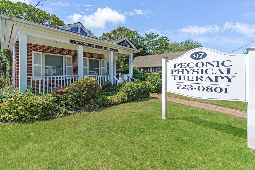 More Photos Of 97 W Montauk Hwy, Hampton Bays Office For Sale