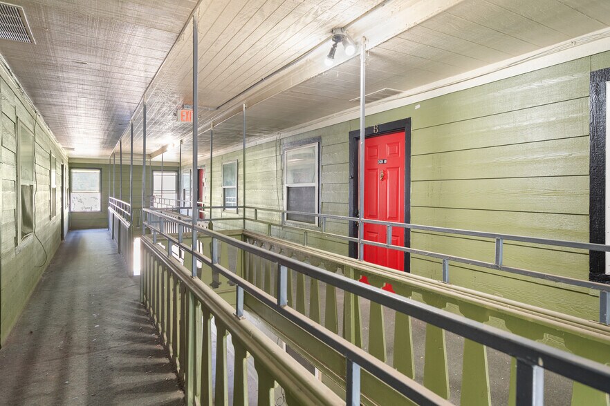 More Photos Of 2404 Louise St, Denton Multifamily For Sale