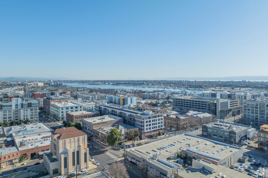 More Photos Of 318 Harrison St, Oakland Loft Creative Space For Lease