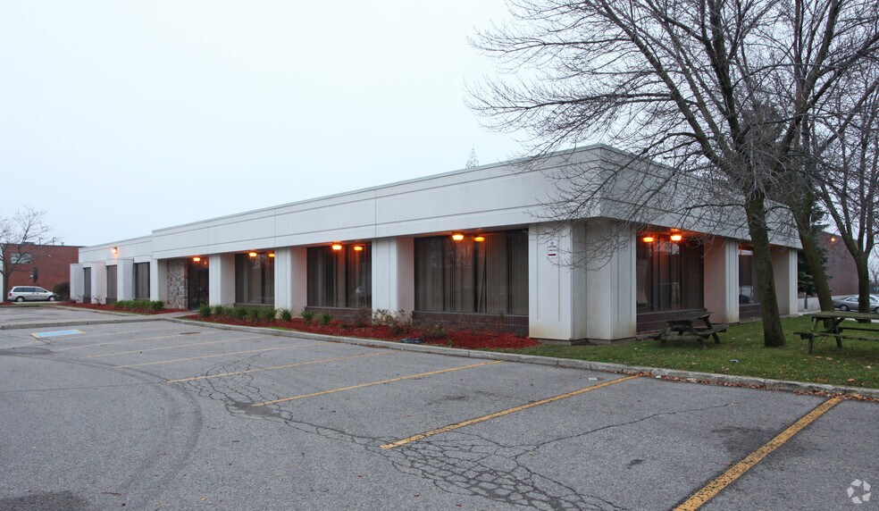 More Photos Of 331 Amber St, Markham Manufacturing For Lease