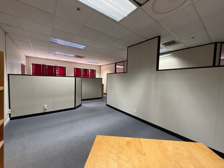 More Photos Of 2150 Mariner Square Dr, Alameda Office For Lease