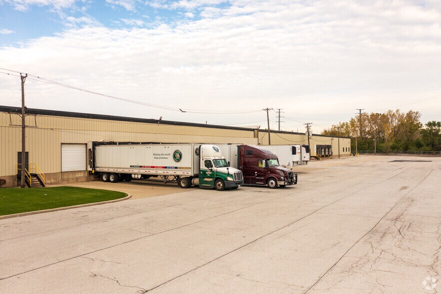 More Photos Of 1400 W 95th St, Chicago Unknown For Lease