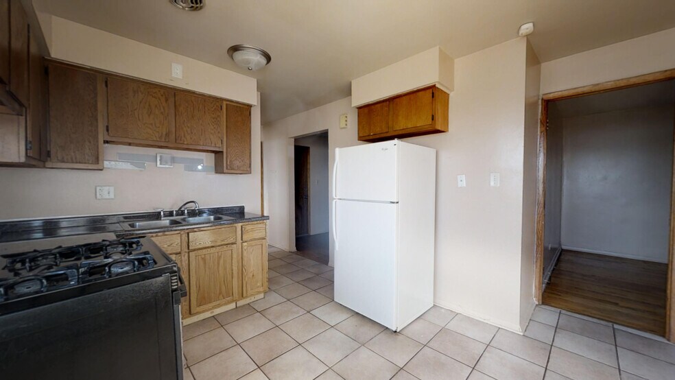 More Photos Of 1240 S 55th Ct, Cicero Apartments For Sale