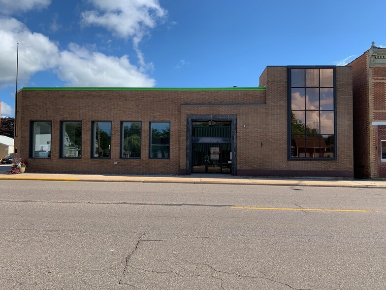 Primary Photo Of 725 Main St, Suring Bank For Sale