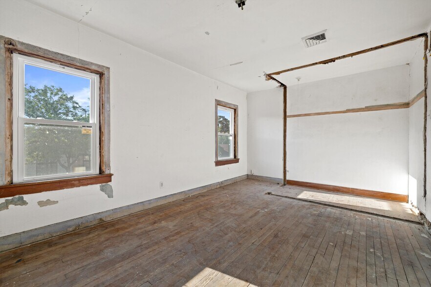 More Photos Of 1030 Main St, Union Grove Storefront Retail Residential For Sale