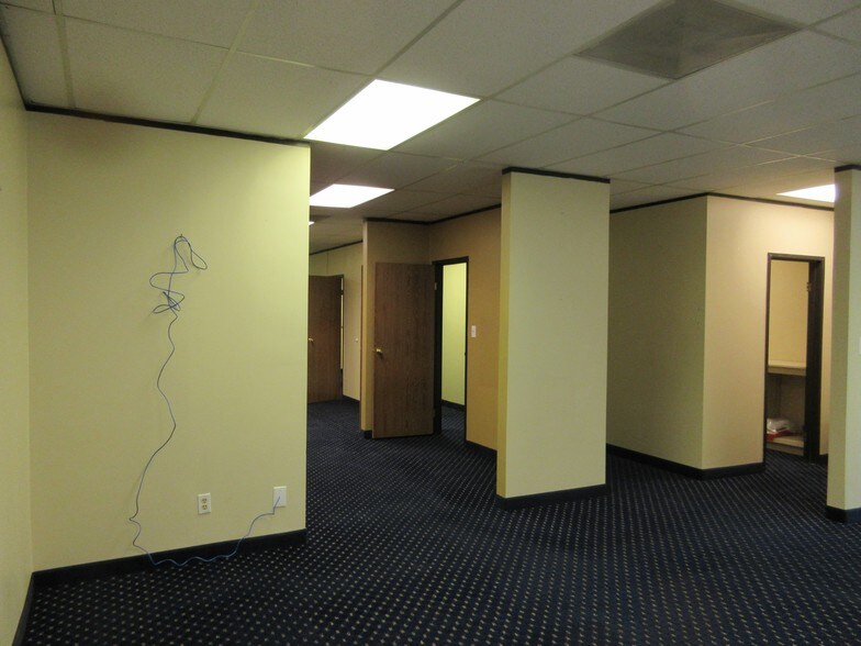 More Photos Of 2200 E 104th Ave, Thornton Office For Lease