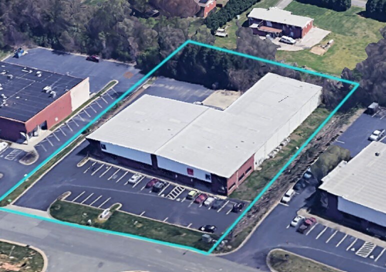 Primary Photo Of 144 Talbert Pointe Dr, Mooresville Light Distribution For Lease