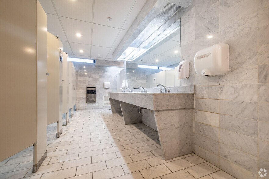More Photos Of 2050 Rue de Bleury, Montréal Coworking Space