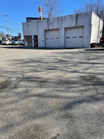 More Photos Of 438 Highland St, Salem Land For Sale