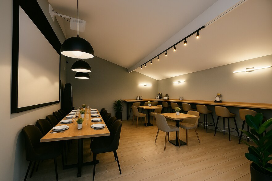 More Photos Of 221 20th Ave, Ottawa Bar For Sale