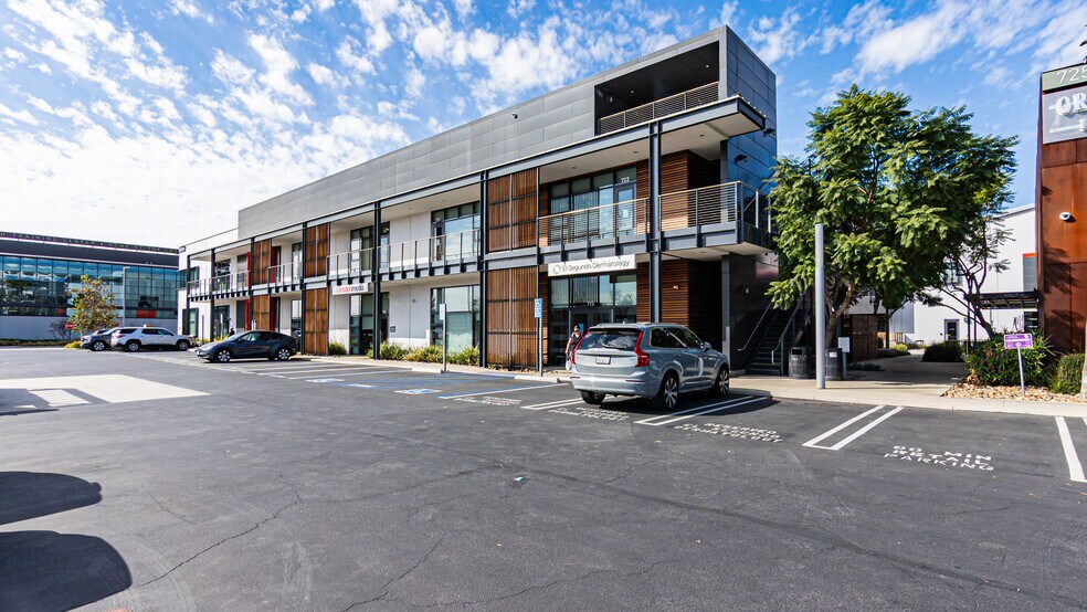 More Photos Of 701-723 N Douglas St, El Segundo Loft Creative Space For Lease