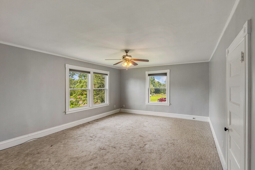 More Photos Of 2665 Boston Tpke, Coventry Funeral Home For Sale