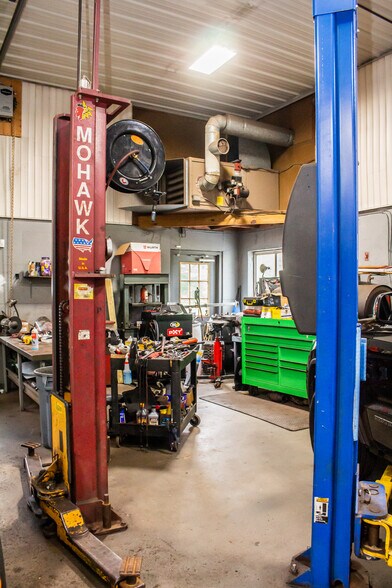 More Photos Of 8 Englewood St, Webster Auto Repair For Sale